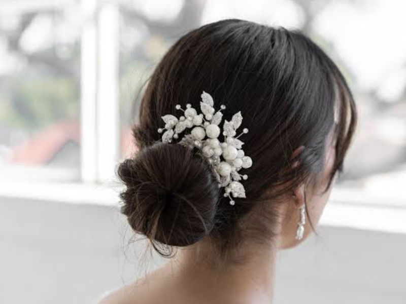 bridesmaid bun hairstyle